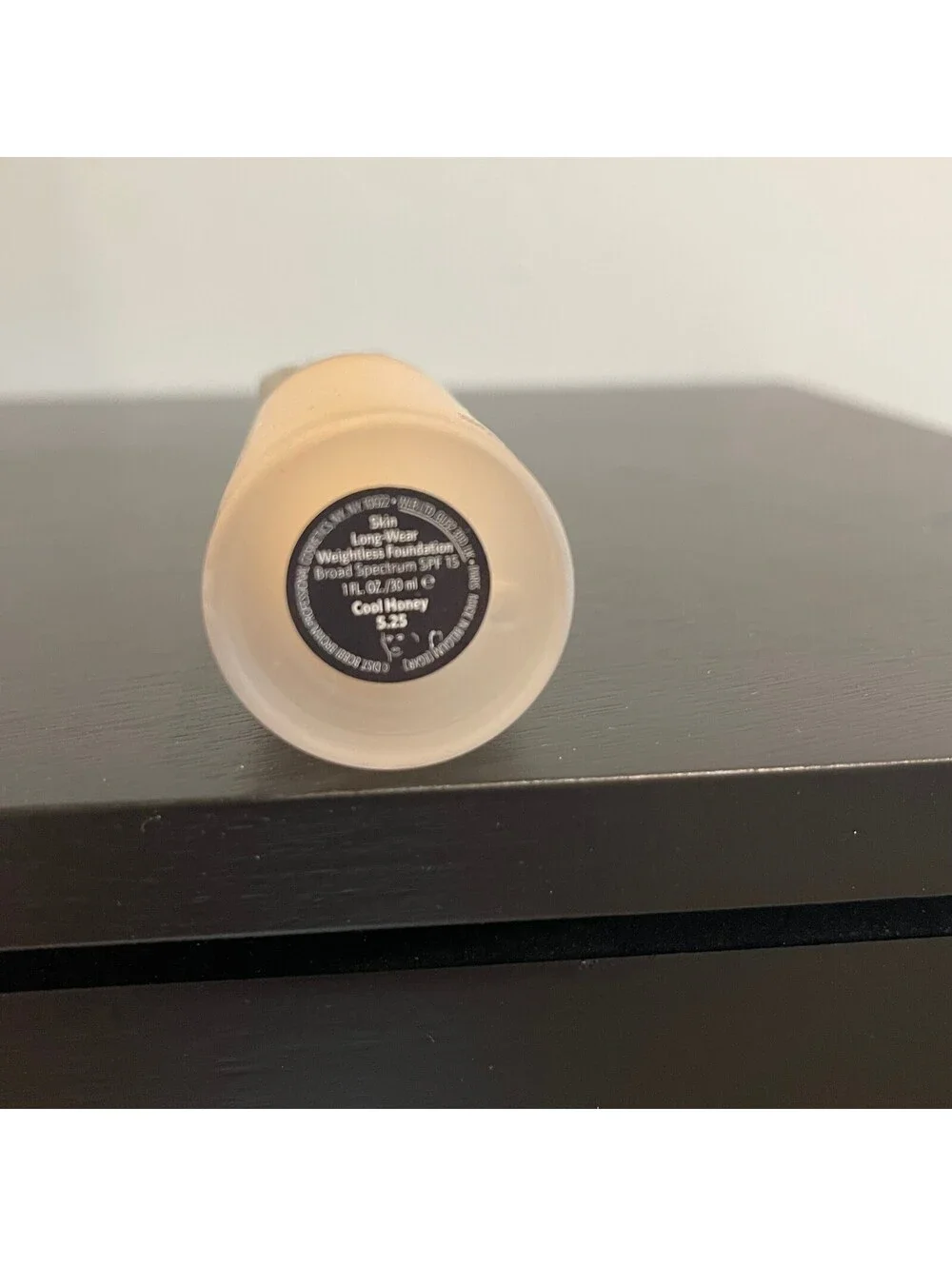 Bobbi Brown Skin Long-Wear Weightless Foundation SPF 15 - Cool Honey 5.25